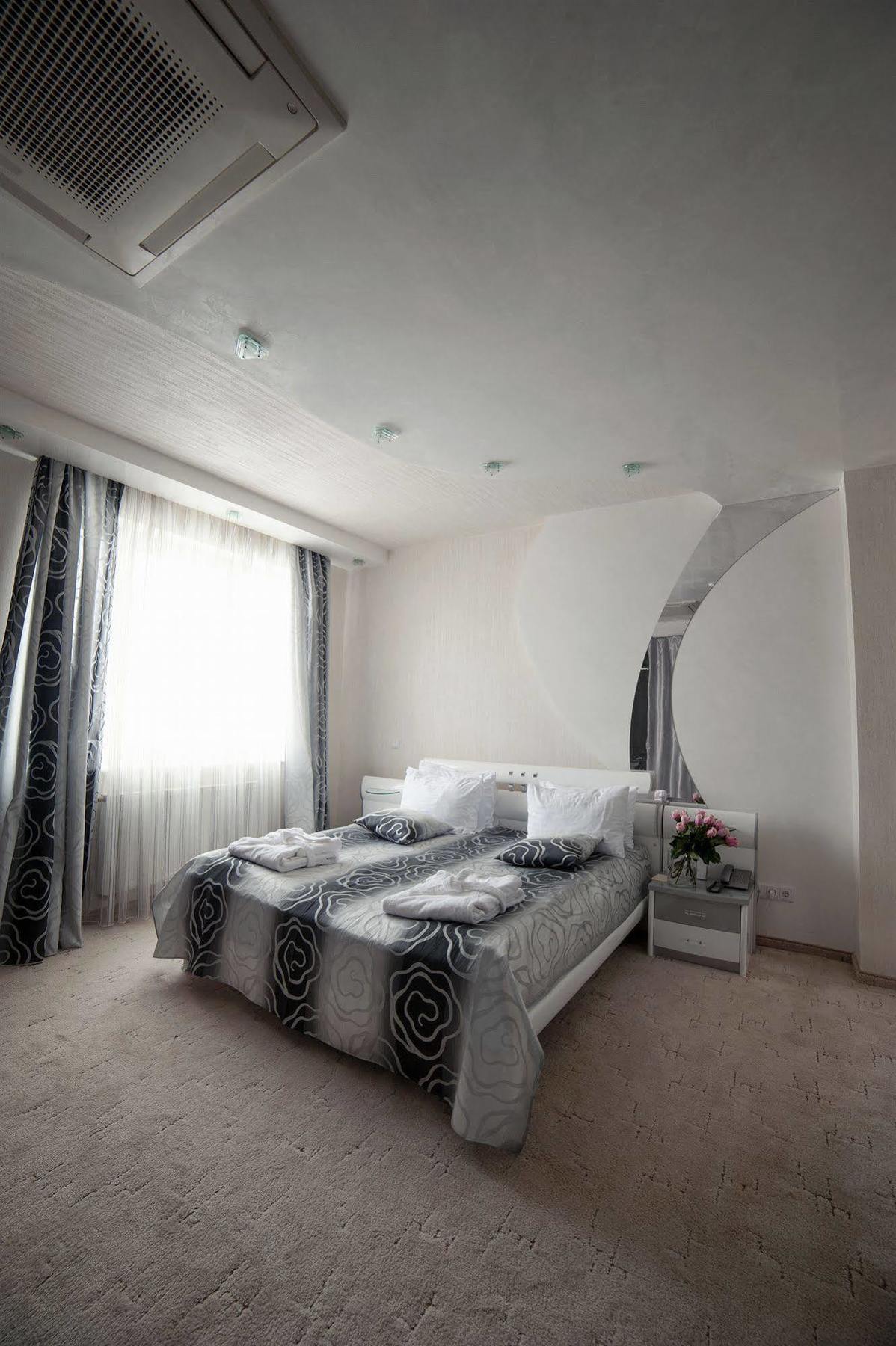 Hotel Praha Užhorod Exteriér fotografie